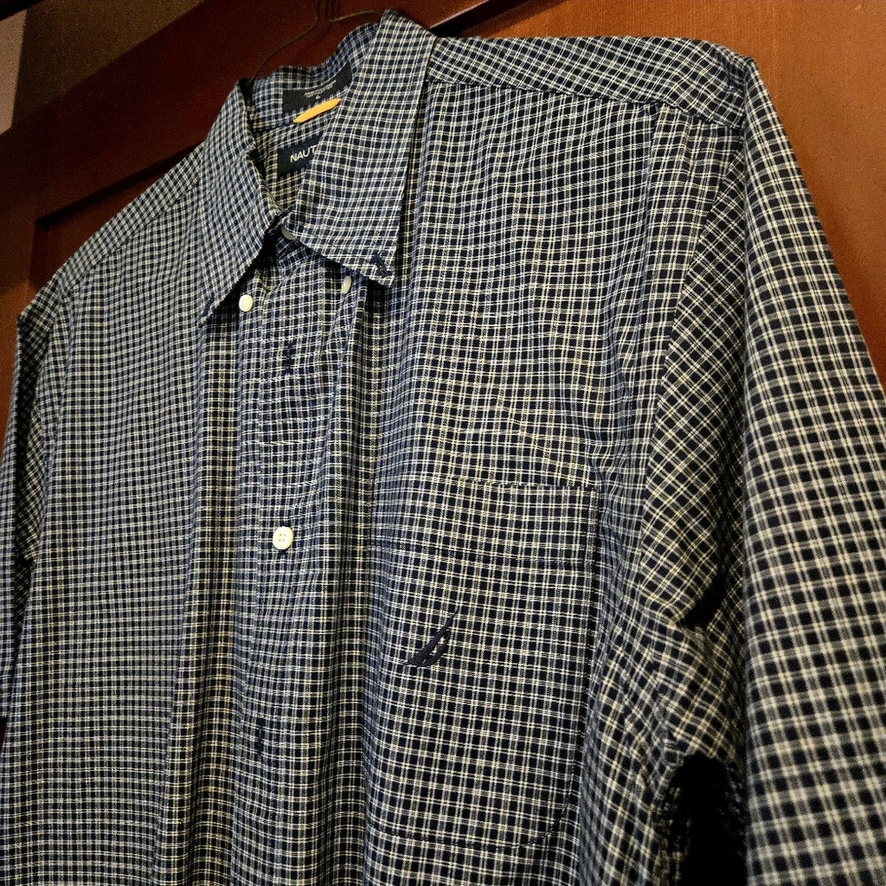 Nautica Navy Checkered Casual Shirt - Picture 2 of 6
